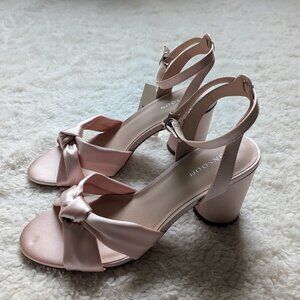 Nude/light pink heeled sandals